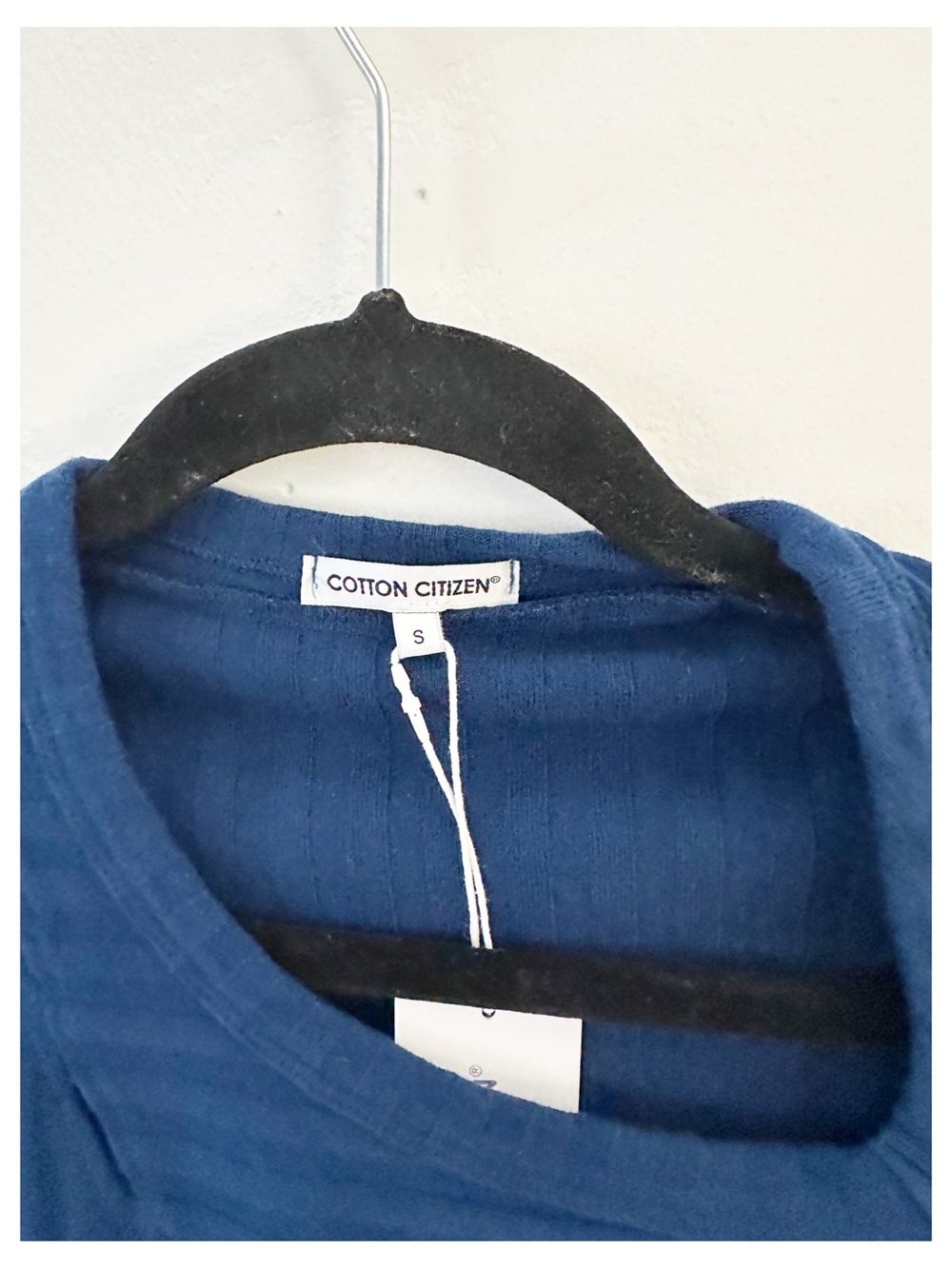 NWT Cotton Citizen Ribbed Long Sleeve Cut Out Top Size Small Blue Asymmetri - Picture 3 of 8